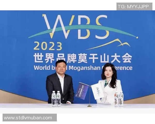 周丽专访：从新手到职业选手的英雄联盟成长之路回顾与展望